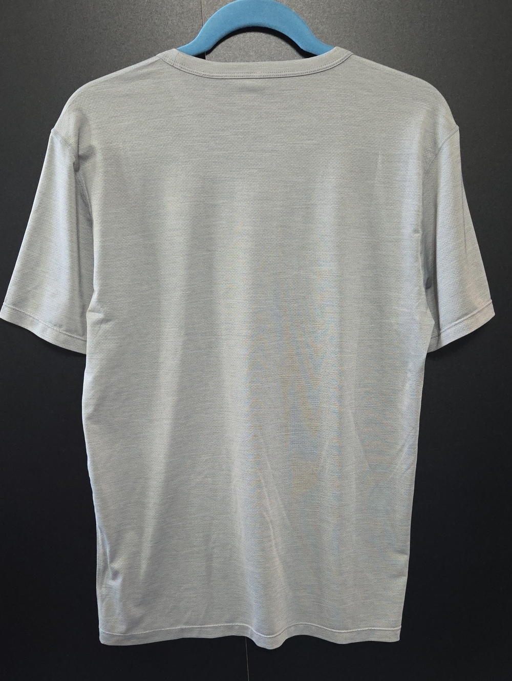 Vuori Zephyr Light Gray Short Sleeve Performance Crew V191 - Picture 13 of 15